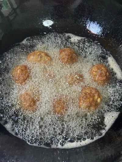 煮込んだライオンの頭のミートボールのレシピ手順：11