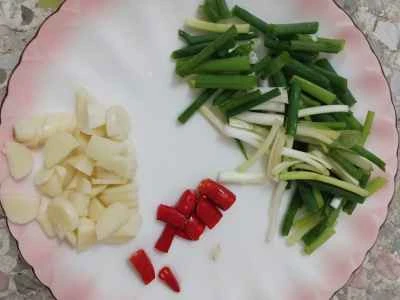 ネギ油エビの作り方：3