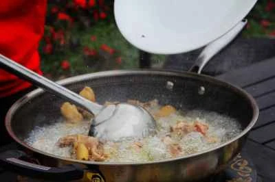 スパイシードライポットチキンレシピ手順：4