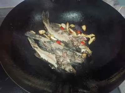 豆腐入り黄ナマズの煮込みの作り方：5