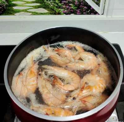 ゆでエビの作り方:1