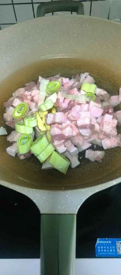 豚バラ肉の煮込みと卵の煮込み：ステップ1