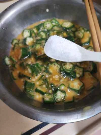 オクラと卵の炒め物の作り方：4