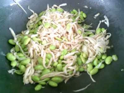 千切り大根と枝豆の炒め物の作り方：9
