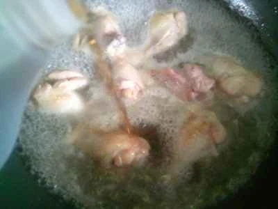 水とタケノコとグルテンを使った鶏手羽先の煮込みの作り方：7