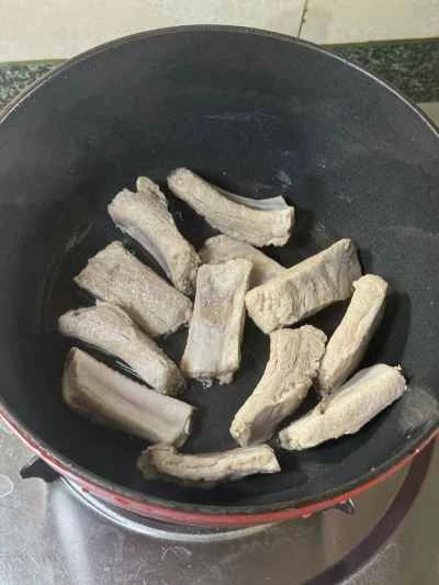 キャベツの酢漬け入り豚スペアリブの煮込みの作り方：4