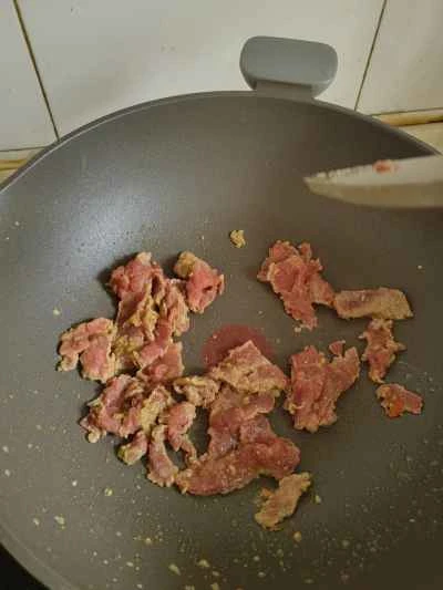 牛肉とキノコの炒め物の作り方：6