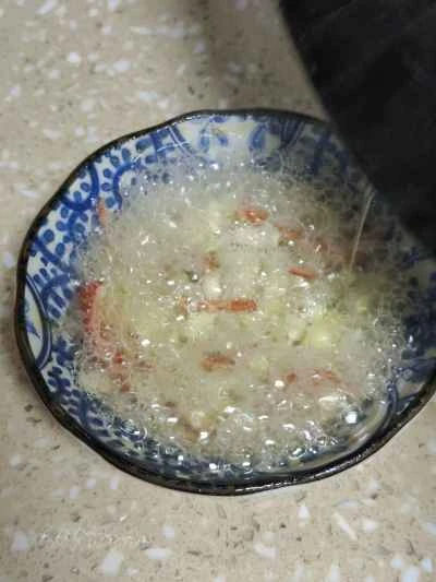 ドレッシングでレタスを作る手順：3