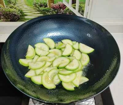 ズッキーニと3種類のピーマンの炒め物の作り方：5