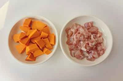 カボチャ入り蒸し鶏もも肉の作り方：2