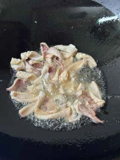 干しイカとニラの花の炒め物の作り方：6