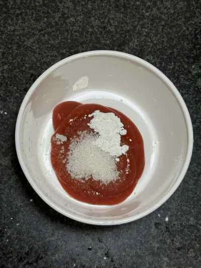 トマトソースのポーチドエッグの作り方：3