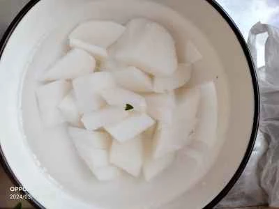 キクラゲとヤムイモの炒め物の作り方：4