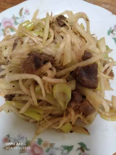 千切り大根と肉の炒め物のレシピ