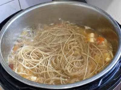 五味子春雨肉煮込みの作り方：7