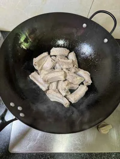 豚スペアリブとライスヌードルの煮込みの作り方：4