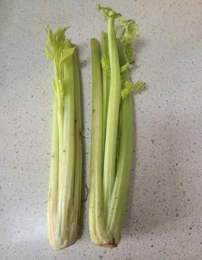 セロリとエビの炒め物の作り方：1