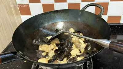 エリンギとキクラゲの煮込みの作り方：5