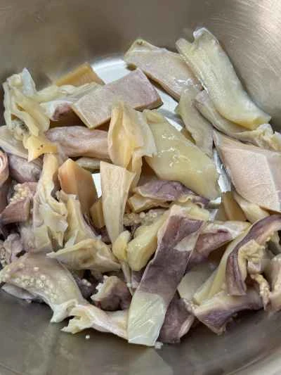 イカ入り豚バラ肉の煮込みの作り方：1