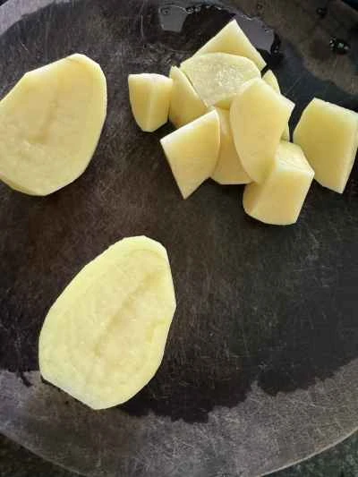 牛すじとジャガイモの煮込み レシピ手順：7