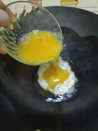 卵とヘチマの炒め物の作り方：6