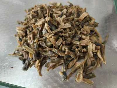 乾燥インゲンと細切り豚肉の炒め物の作り方：2