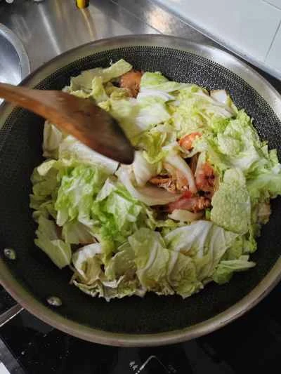 キャベツ、豆腐、エビの煮込みの作り方：21