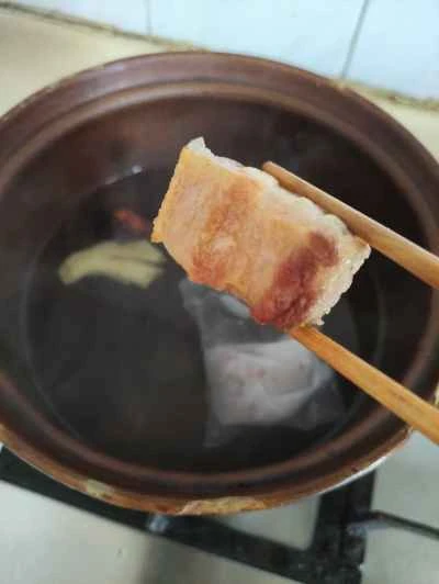 蜂蜜梨入り豚肉の煮込みの作り方：4