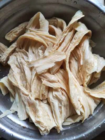 蒸し豚肉と乾燥豆腐スティックのレシピ手順：2