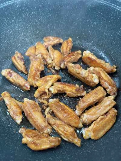 チキンウィングとオイスターのキャセロールレシピ手順：2