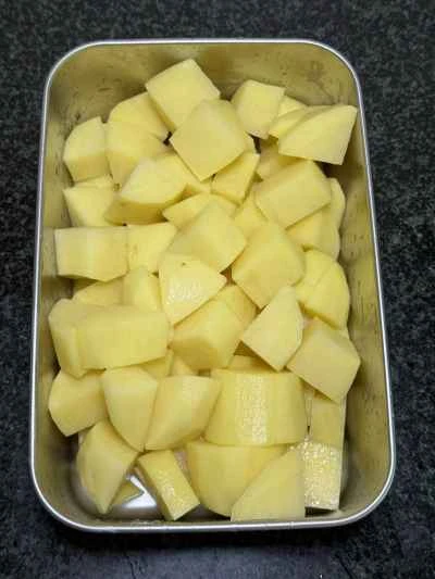 クミンポテトと牛肉のキューブを作る手順：4