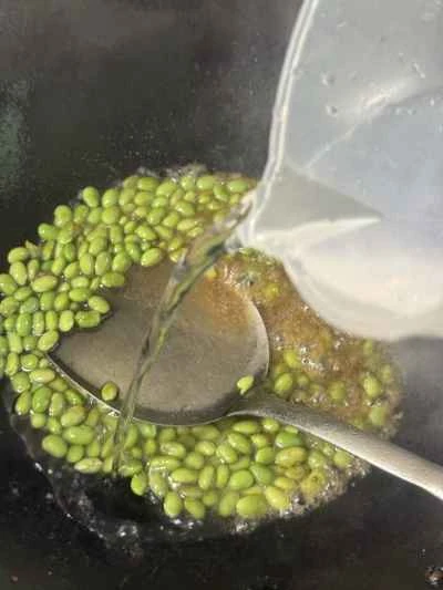 枝豆と豆腐の皮を使った牛肉の煮込みの作り方：11