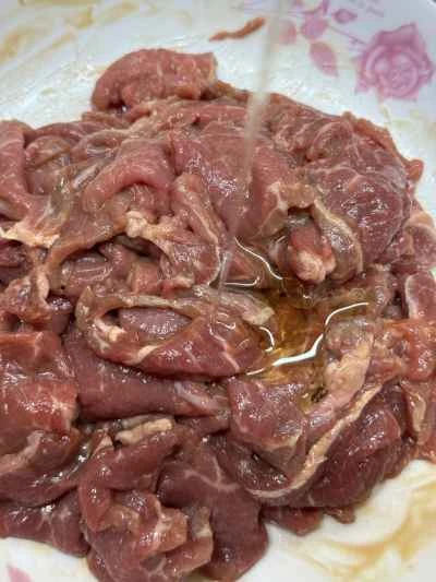 牛肉とニンジンの炒め物の作り方：3