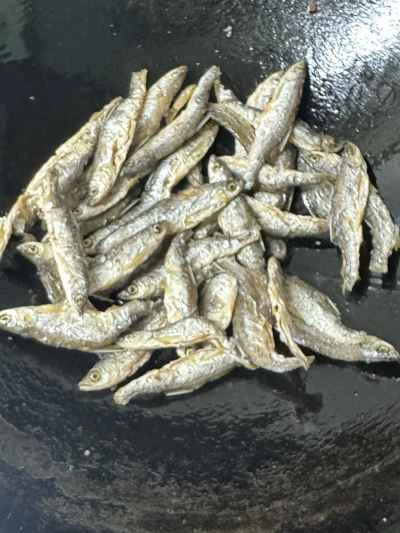 干物とピーマンの炒め物の作り方：3