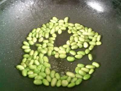 白エビと枝豆の炒め物と漬物の作り方：4