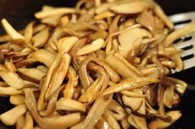 3種類のキノコの乾燥鍋を作る手順：3