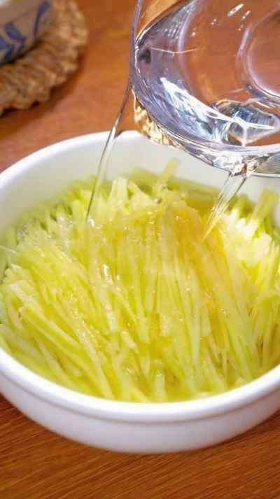 ホット＆サワーシュレッドポテトの作り方：2