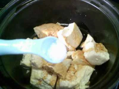 シーフードマッシュルーム、赤ソーセージ、豆腐のシチューの作り方：8