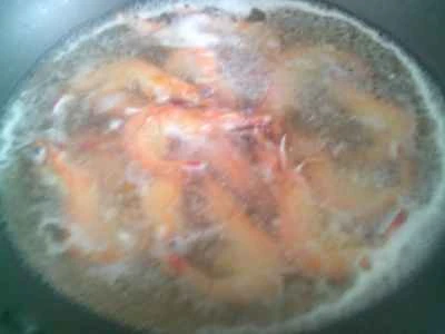 スイカの皮入りエビとカツオの炒め物の作り方：6