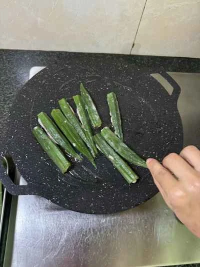 エビペースト入りオクラ詰めの作り方：7