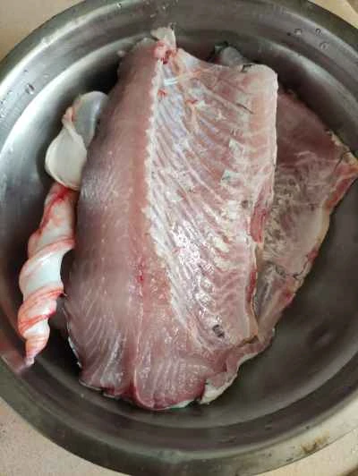 蒸しソウギョの腹身のレシピ手順：2