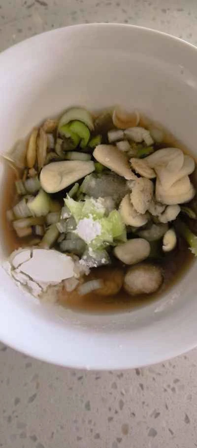 ピーマン入りイカ巻き炒めの作り方：1