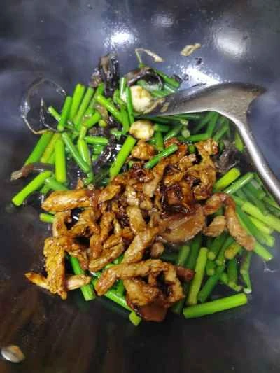 ニンニクの芽入り細切り豚肉の作り方：7