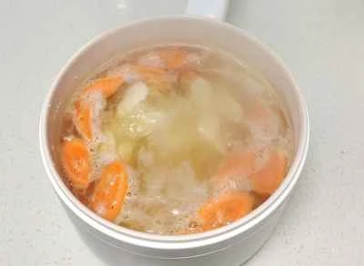 ヤムイモとニンジンの煮込みヘチマの作り方：4