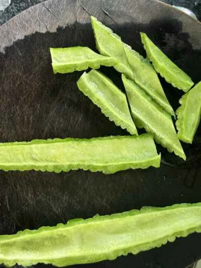 ゴーヤ入り牛バラ肉の煮込みの作り方：5