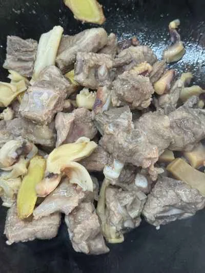 イカ入り豚バラ肉の煮込みの作り方：6