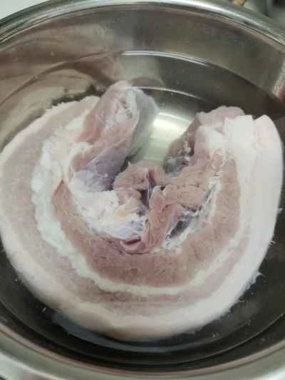豚バラ肉の煮込みの作り方：1
