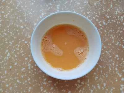 インゲンと卵の炒め物の作り方：2