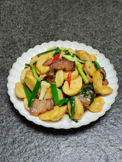 塩漬け豚肉とタロイモの炒め物の作り方：10