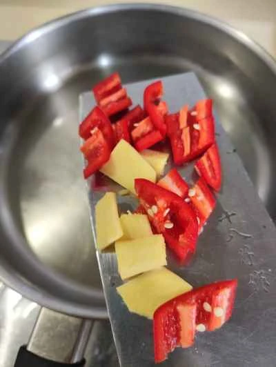 生姜とネギで炒めた牡蠣の作り方：6